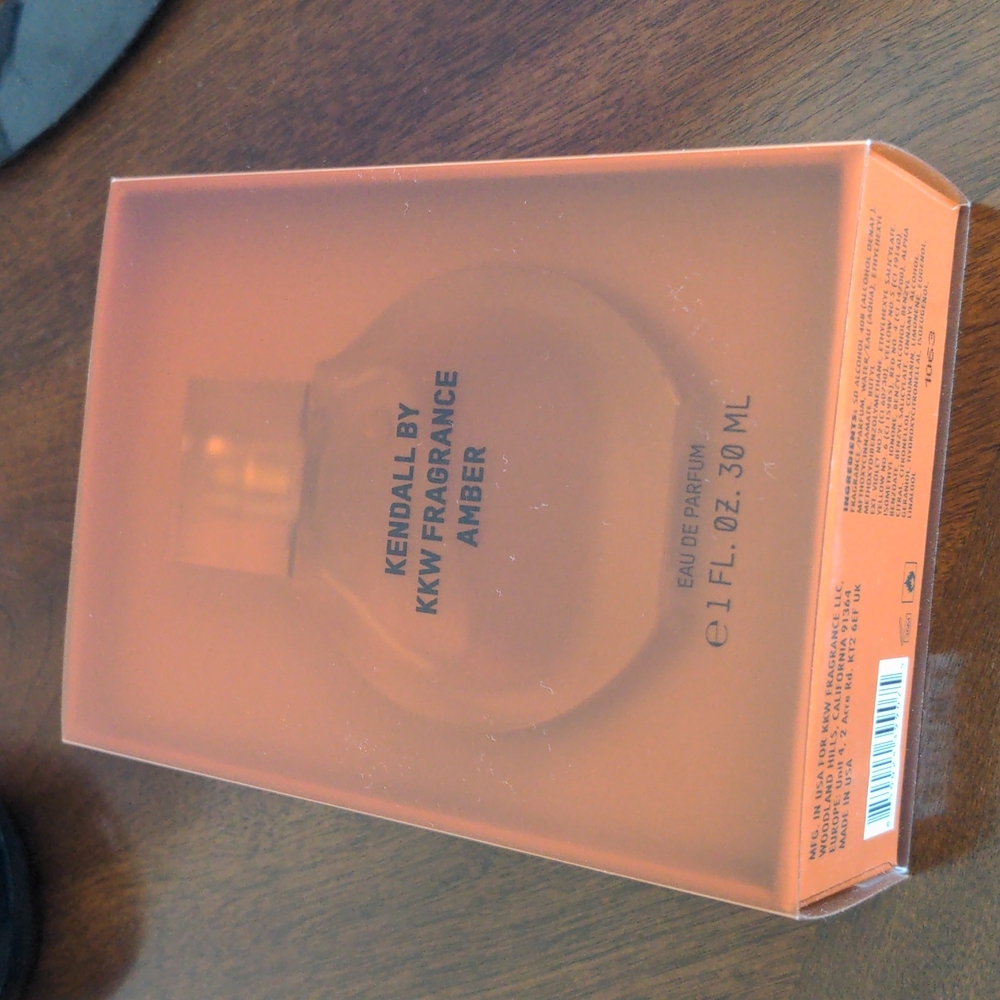 Kendall by KKW Fragrance - Amber